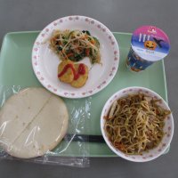今日は焼きそば!