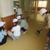 学校をピカピカにしよう!