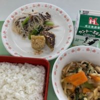 もぐもぐお話タイム給食