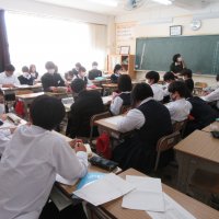 明日１・２年生は中間テスト