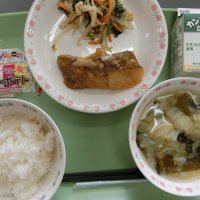11月18日(木)の給食