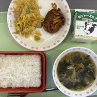 １年生はじめての給食