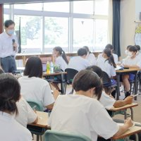 ２年生　思春期講演会