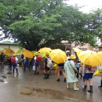 雨の日の下校