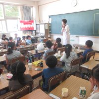 歯と口の健康教室を行いました。
