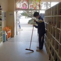 お掃除頑張っています。