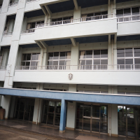 全学年が揃い、活気のある下根中に