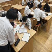 メディアライブラリーの自習スペースの開放が始まりました