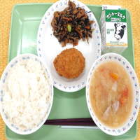 みそ汁にトマト!